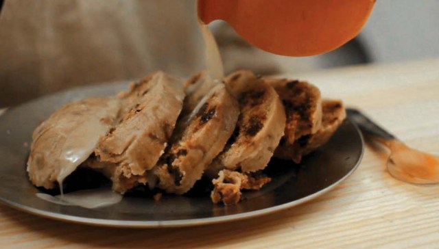 A boiled plum pudding using raisins and Zante currants