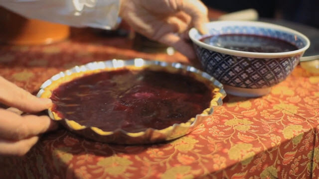 Cranberry Sauce (Time 0_04_58;09)