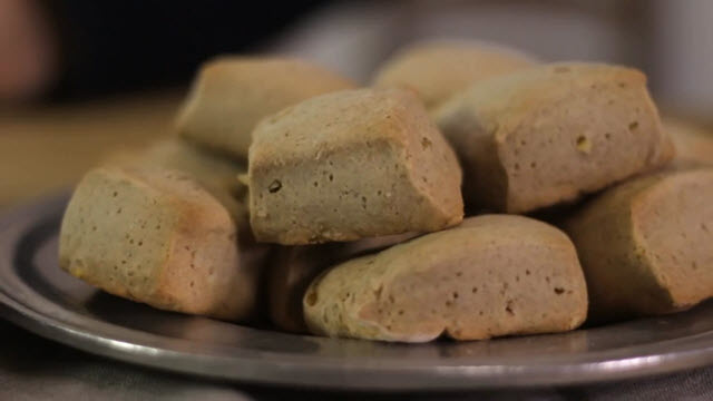 Gingerbread (Time 0_00_25;03)