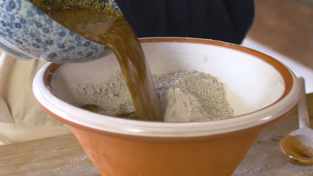 Potash Cake (Time 0_02_49;03)