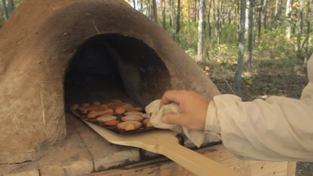 Simple Gingerbread (Time 0_04_05;08)