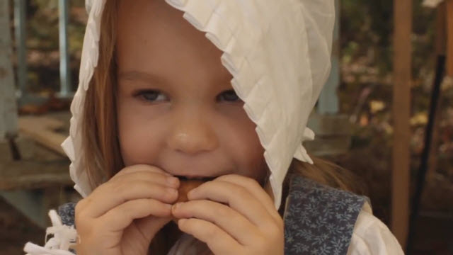 Simple Gingerbread (Time 0_04_25;02)