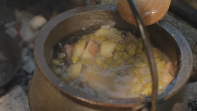 Soup stew and hash (Time 0_04_51;06)