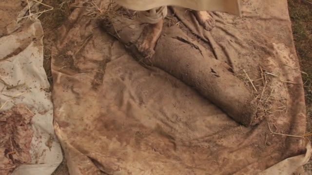 Build Earthen Oven (Time 0_06_58;14)