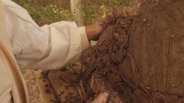 Build Earthen Oven (Time 0_08_07;00)