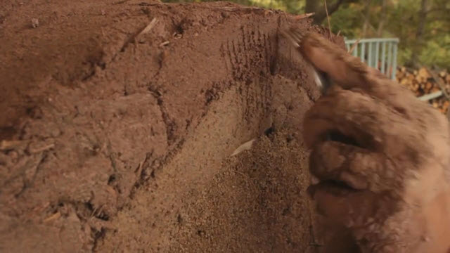 Build Earthen Oven (Time 0_09_39;06)